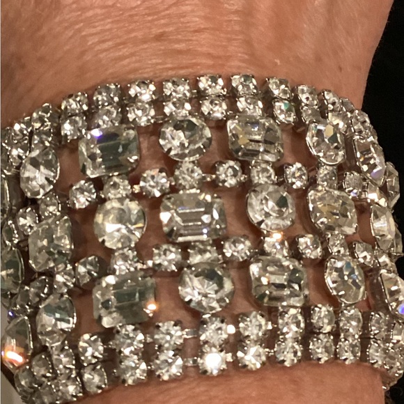 RARE VINTAGE KRAMER oF NEW YORK 11 ROW STUNNING RHINESTONE BRACELET - Picture 15 of 15